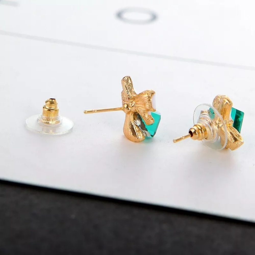 NEW Cute Green Cubic Zirconia Bow Earrings - Picture 3 of 5